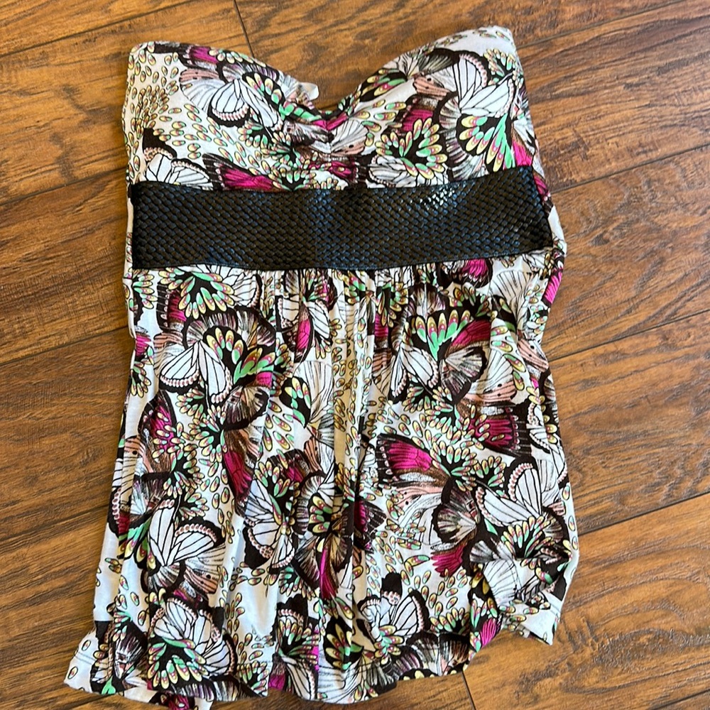 Gorgeous Lucy Love, Strapless Top. Size Med